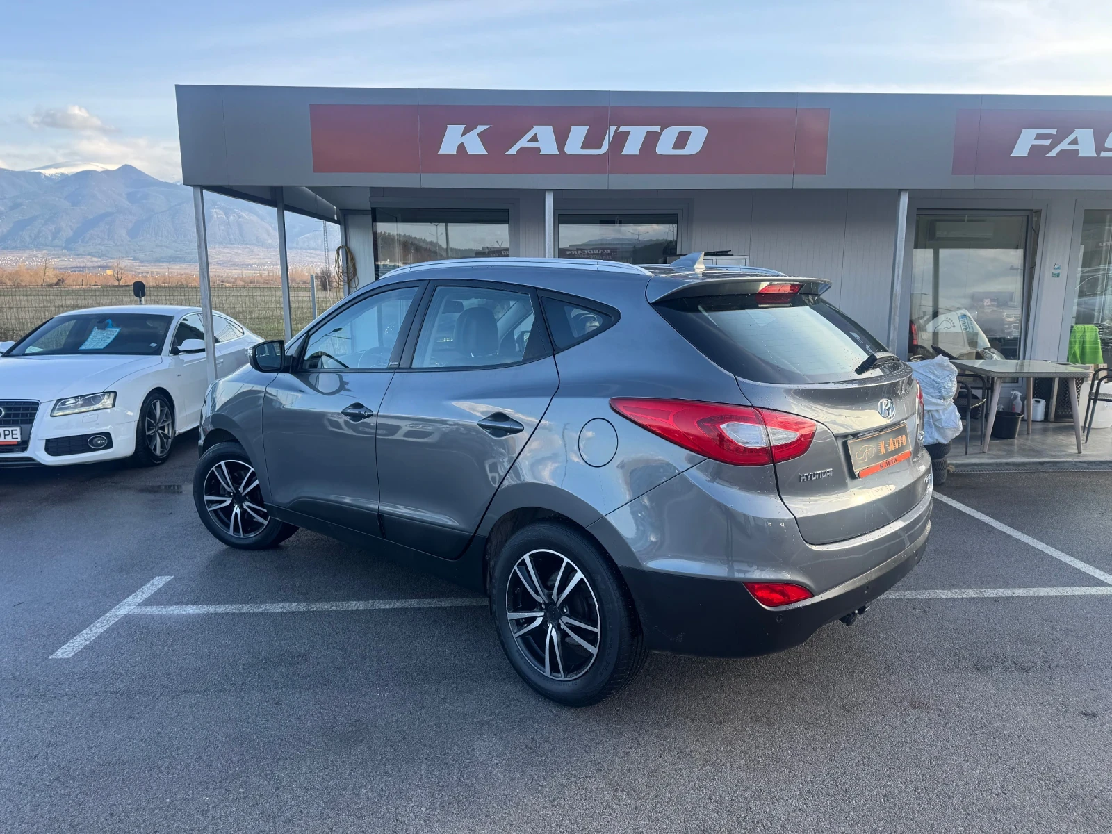 Hyundai IX35 4х4 / 133 хил км - изображение 2