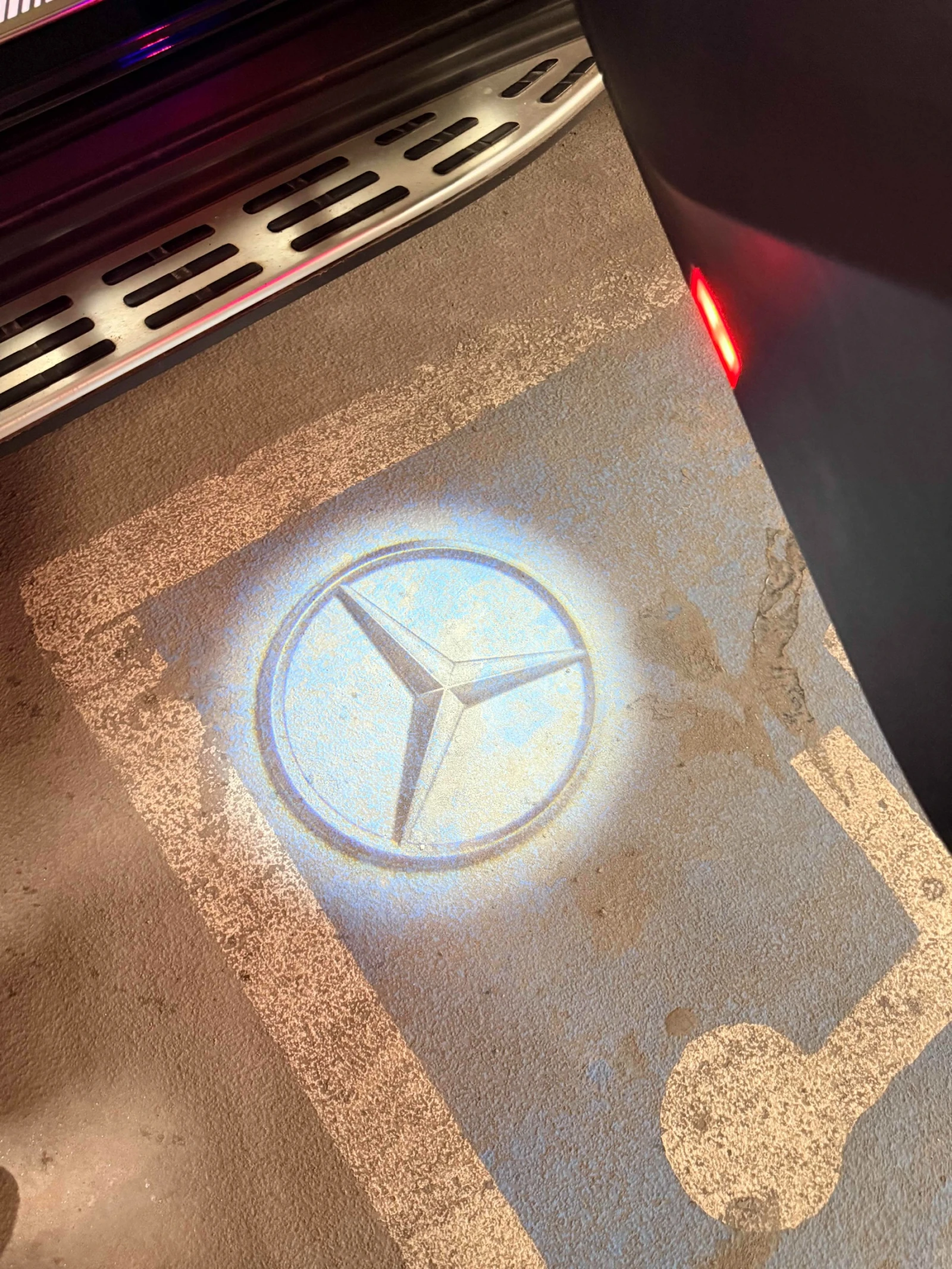 Mercedes-Benz GLE 53 AMG * * CARFAX * * АВТО КРЕДИТ * * , снимка 12 - Автомобили и джипове - 53940054