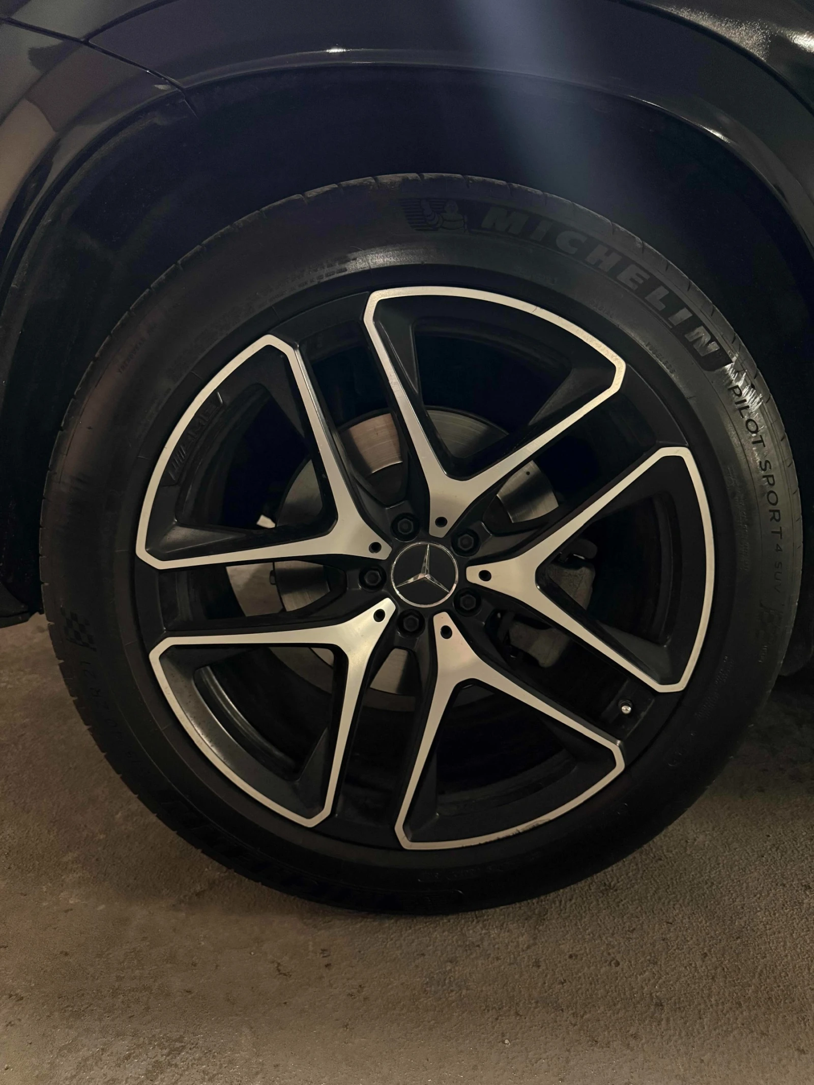 Mercedes-Benz GLE 53 AMG * * CARFAX * * АВТО КРЕДИТ * * , снимка 13 - Автомобили и джипове - 53940054