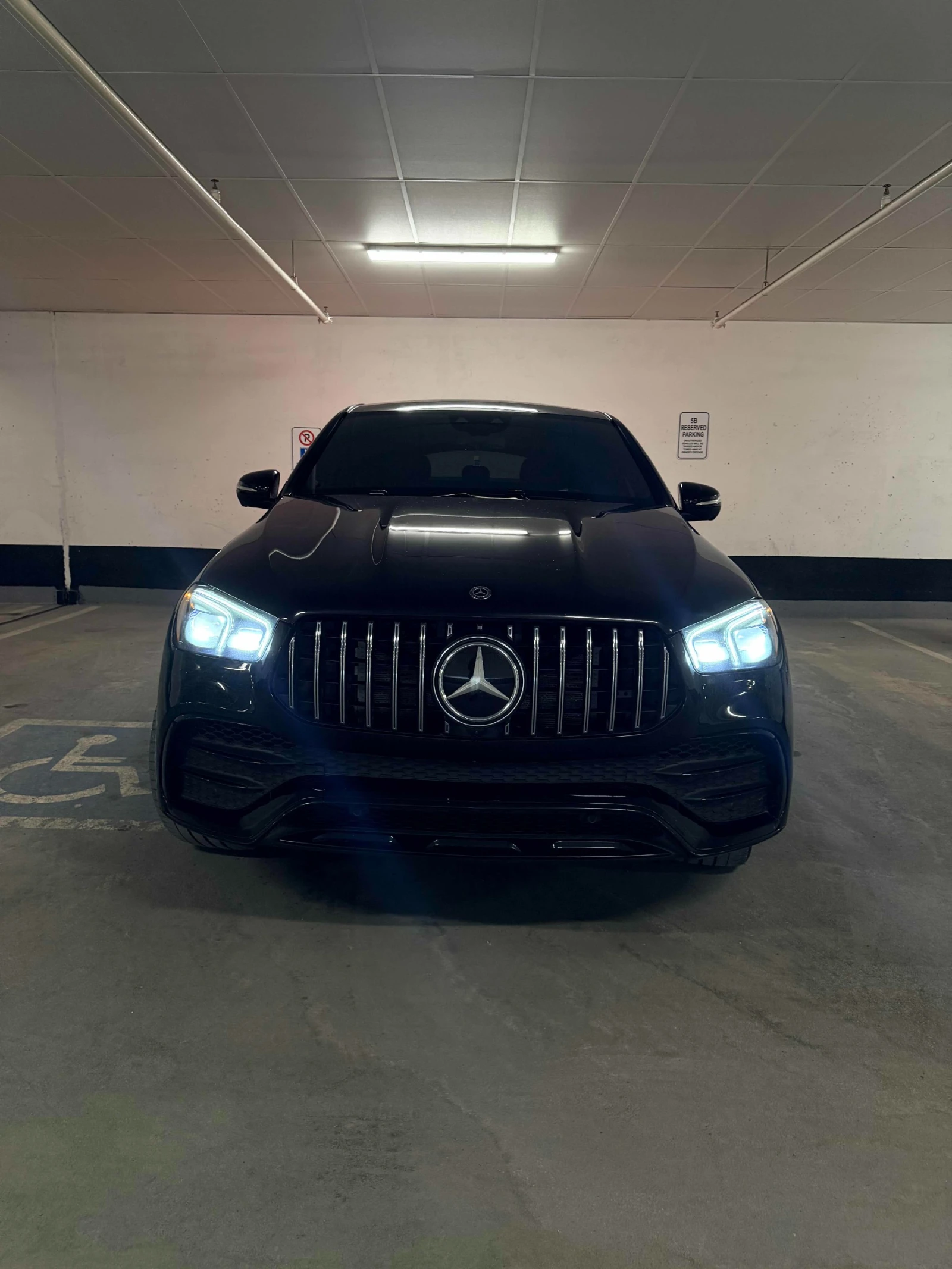 Mercedes-Benz GLE 53 AMG * * CARFAX * * АВТО КРЕДИТ * * , снимка 2 - Автомобили и джипове - 53940054