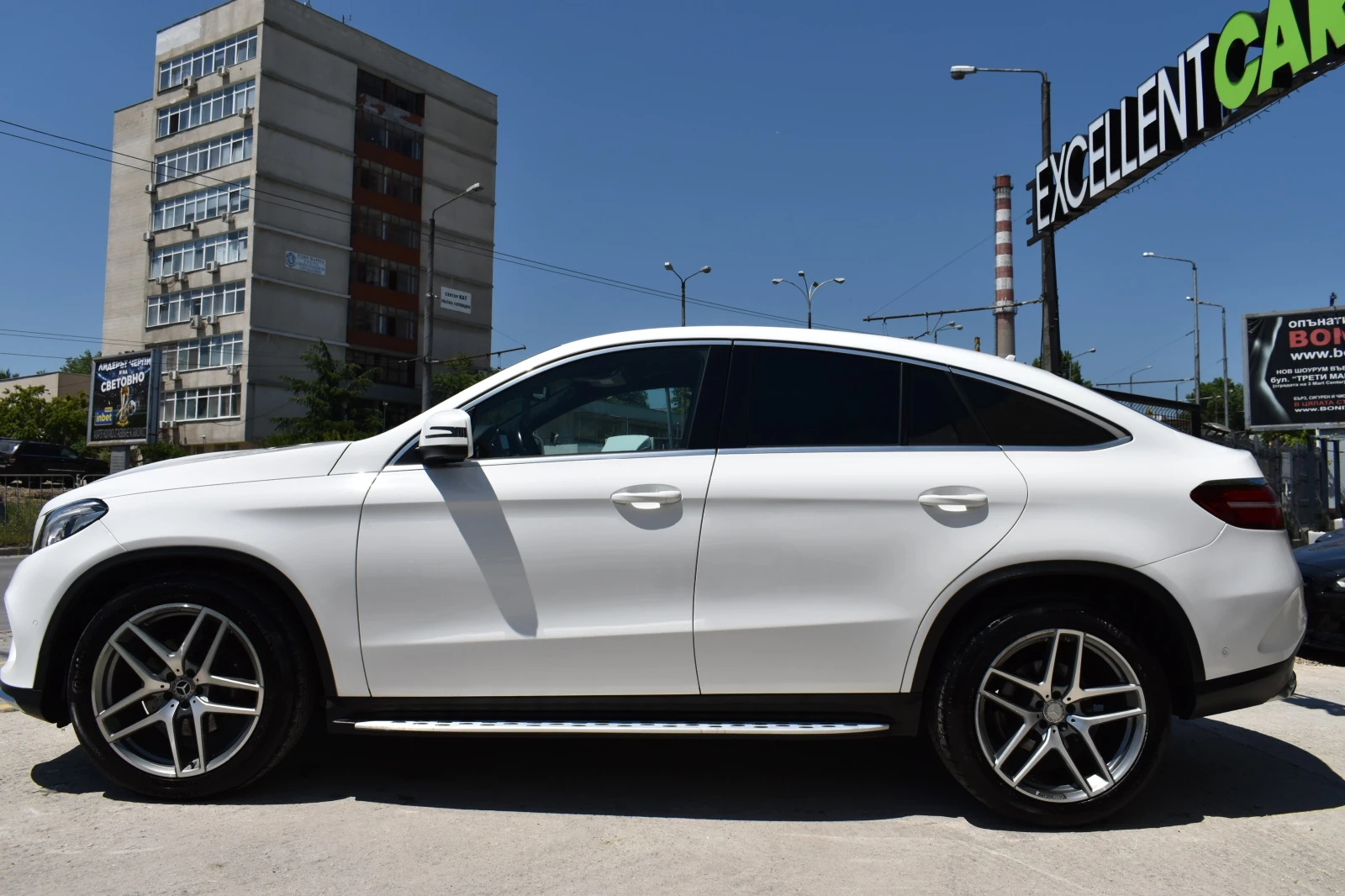 Mercedes-Benz GLE 350 AMG* DESIGNO* 360CAM* Серв ист* LINE* DISS* BRAKE*, снимка 3 - Автомобили и джипове - 54880843