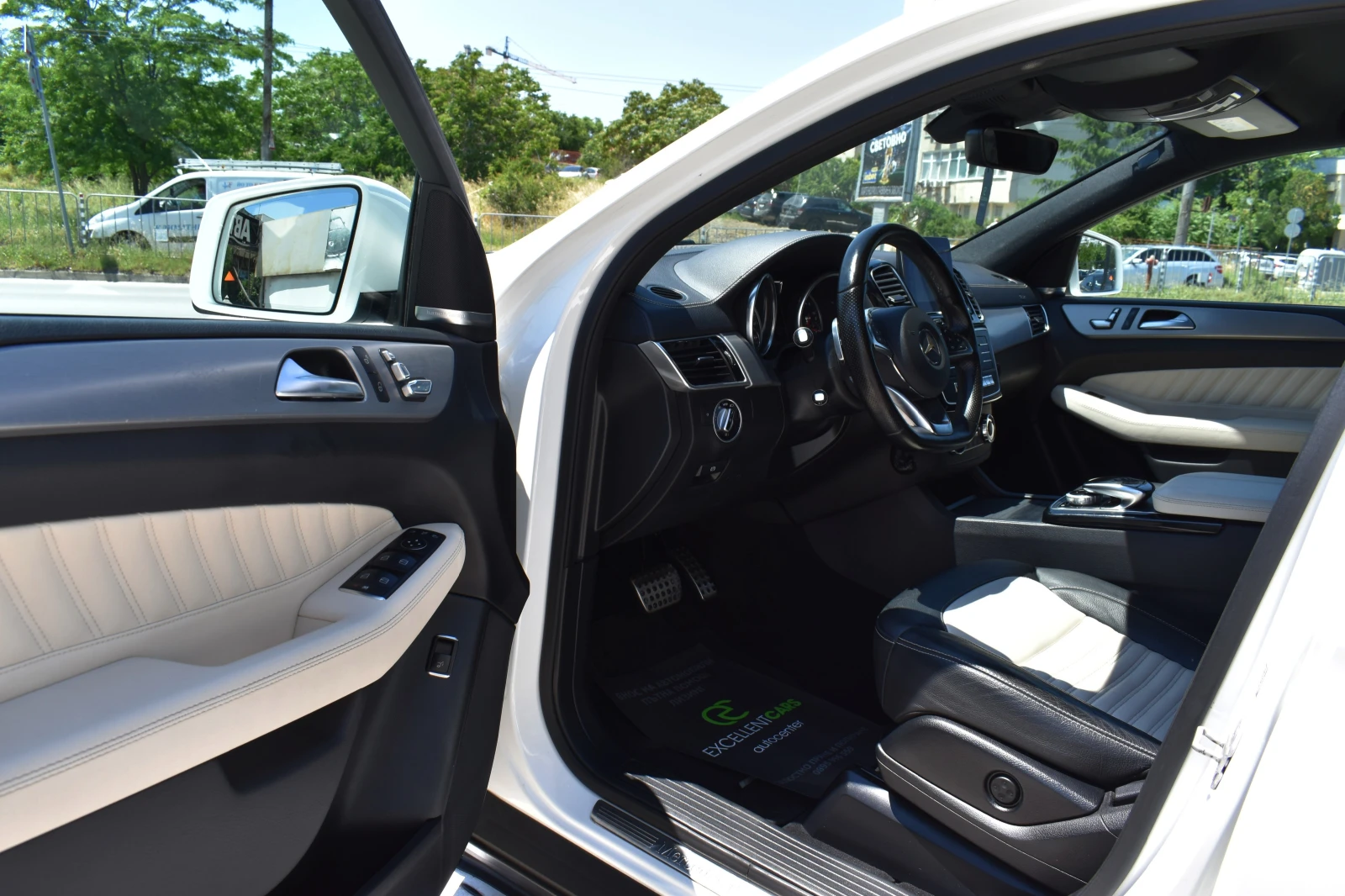 Mercedes-Benz GLE 350 AMG* DESIGNO* 360CAM* Серв ист* LINE* DISS* BRAKE*, снимка 10 - Автомобили и джипове - 54880843