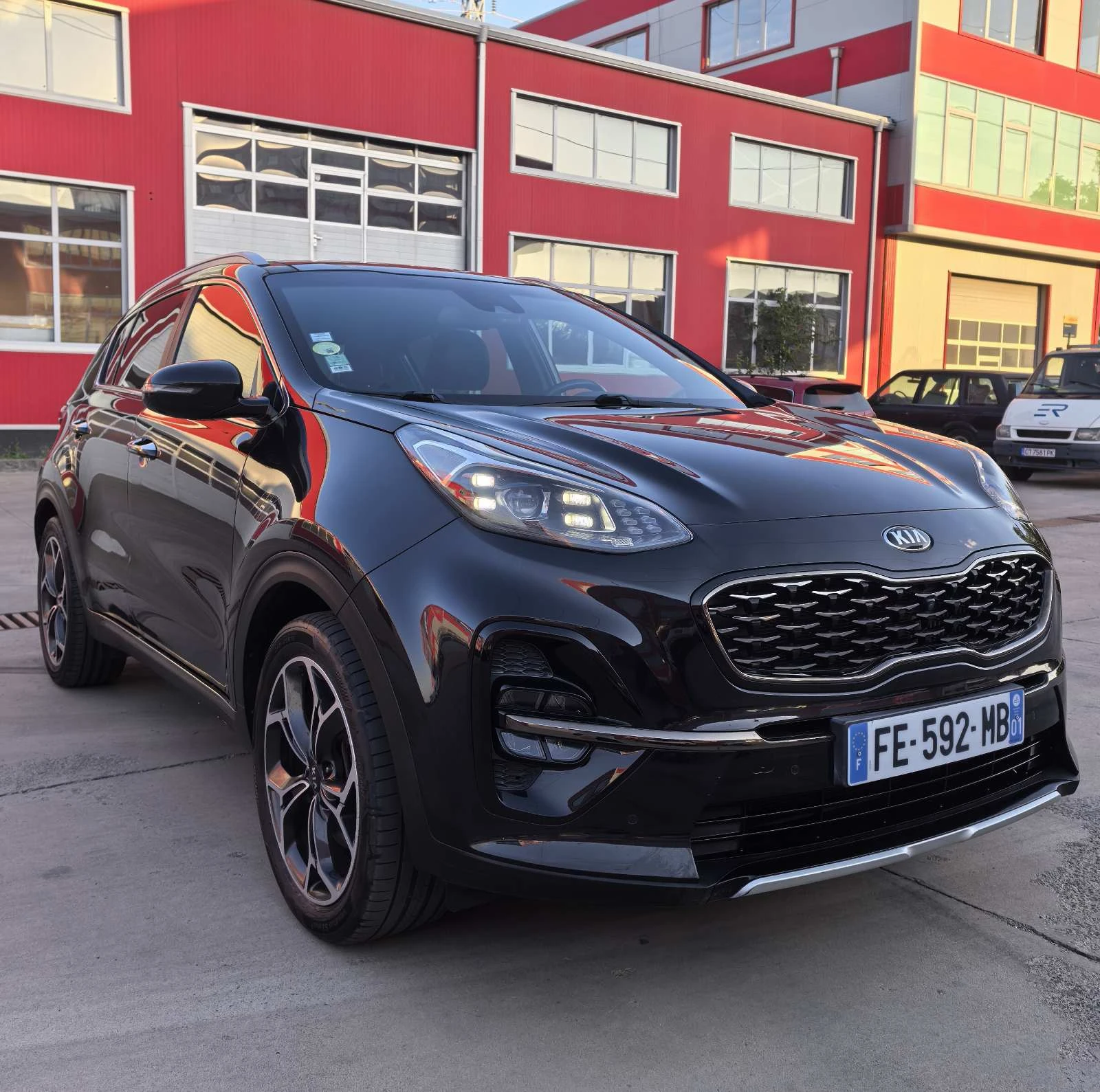 Kia Sportage Facelift GT Line Pack Premium 2WD, снимка 3 - Автомобили и джипове - 55076796