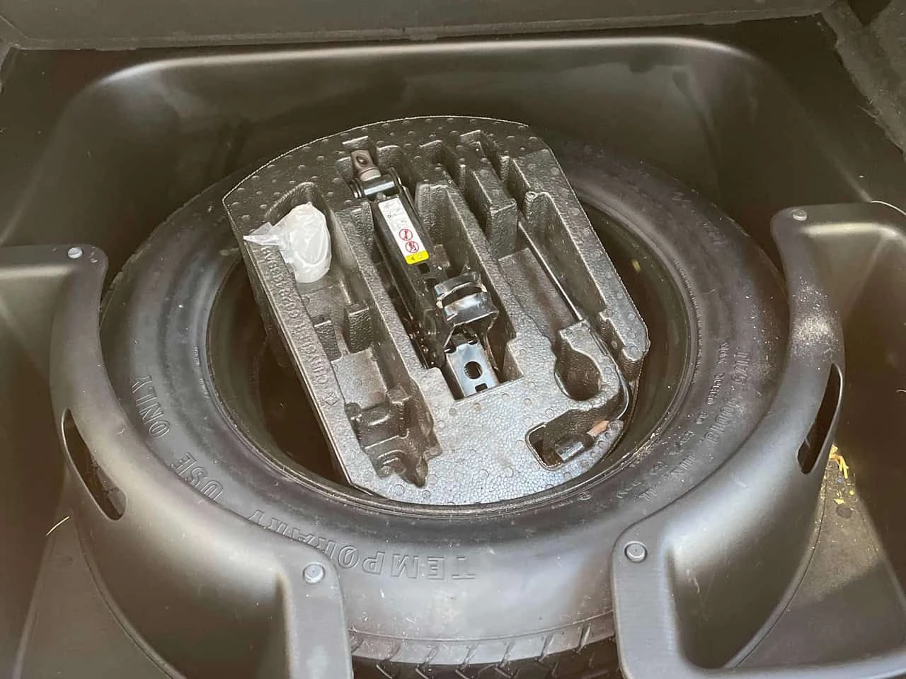 Jeep Grand cherokee * Altitude * CARFAX * ОПЦИЯ ЗА ФИНАНСИРАНЕ, снимка 11 - Автомобили и джипове - 55165682