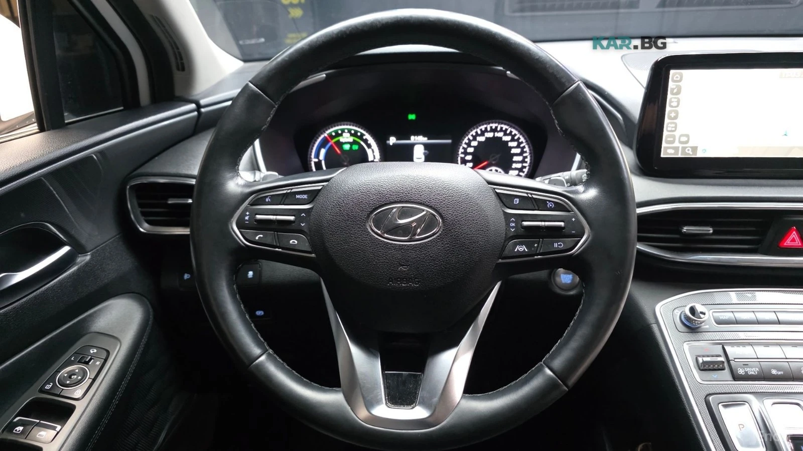 Hyundai Santa fe * 1.6 HYBRID* 4WD* EXCLUSIVE* ПОДГРЕВ* ОБДУХВАНЕ* , снимка 13 - Автомобили и джипове - 55220144