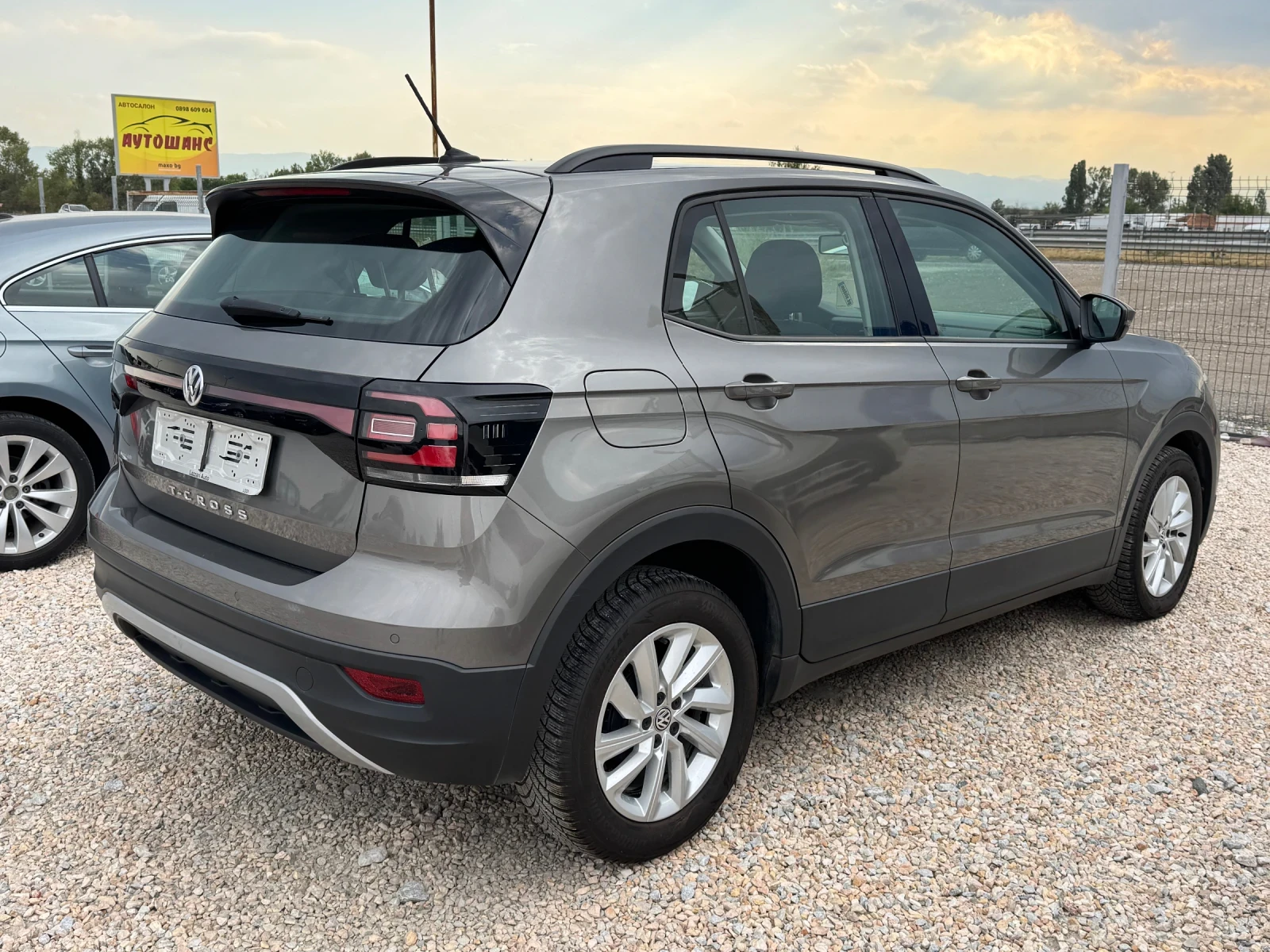 VW T-Cross 1.6TDI, снимка 4 - Автомобили и джипове - 56171269