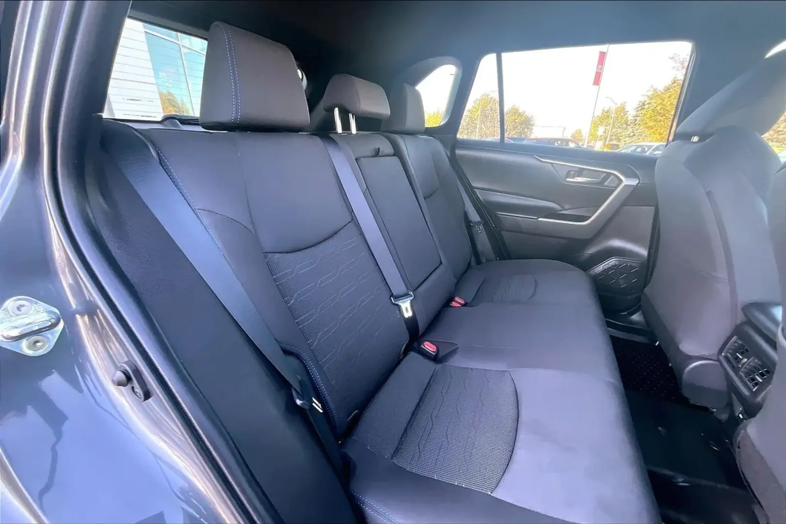 Toyota Rav4 HYBRID SE ANDROID AUTO PUSH START!!!!, снимка 14 - Автомобили и джипове - 56210644