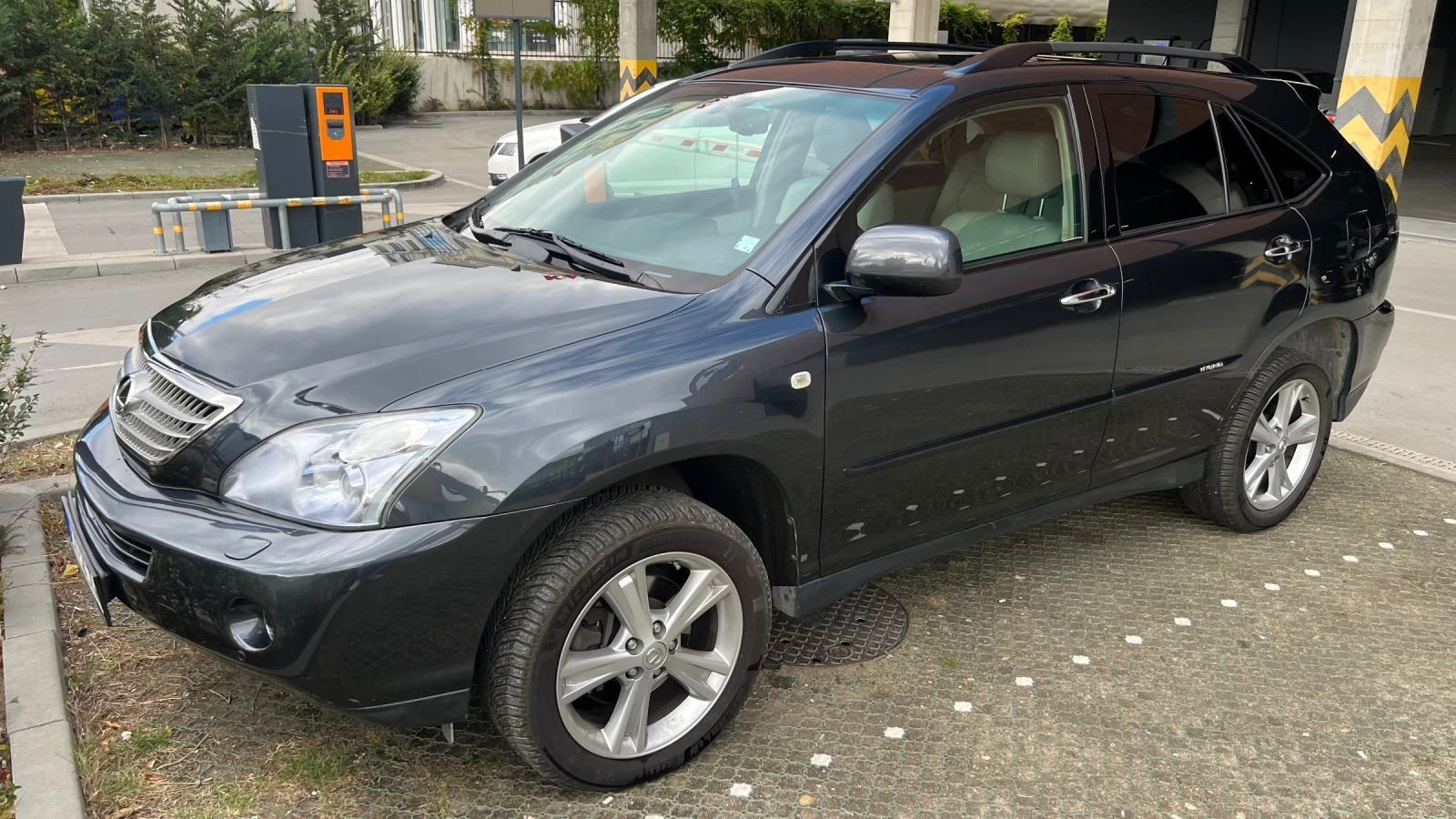 Lexus RX 400h, снимка 4 - Автомобили и джипове - 56585653