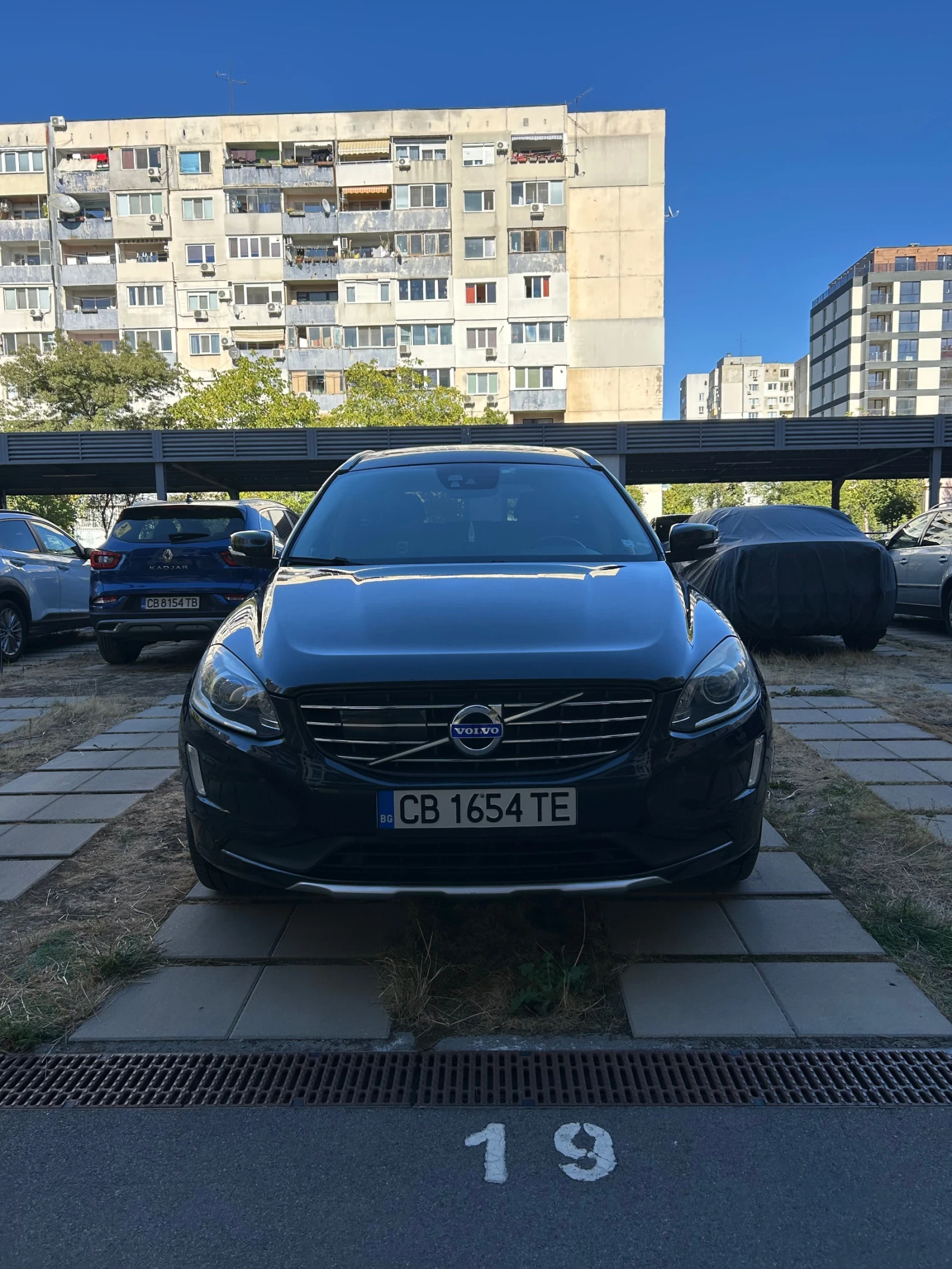 Volvo XC60 2.4 d4, снимка 2 - Автомобили и джипове - 56585936