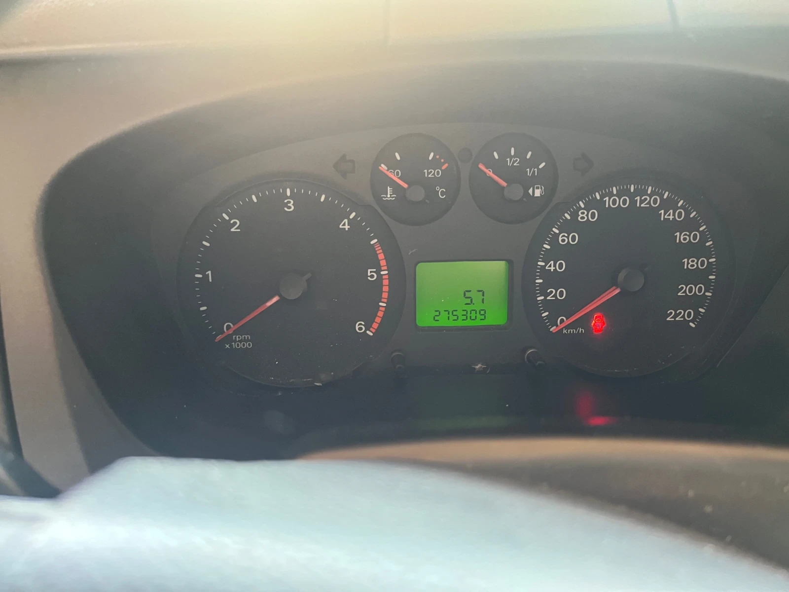 Ford Transit ХЛАДИЛЕН 2.2 - изображение 9