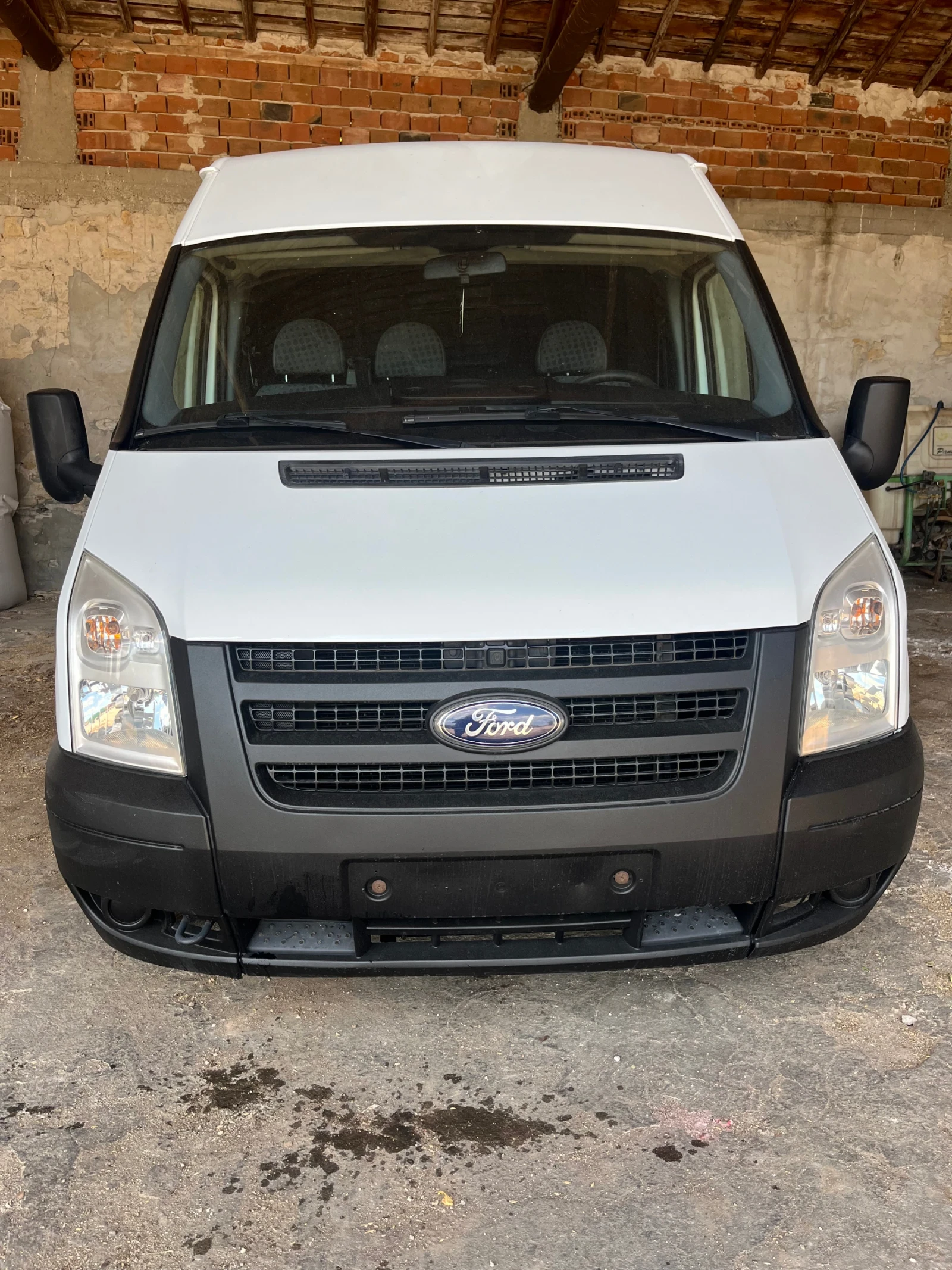 Ford Transit ХЛАДИЛЕН 2.2 - изображение 2