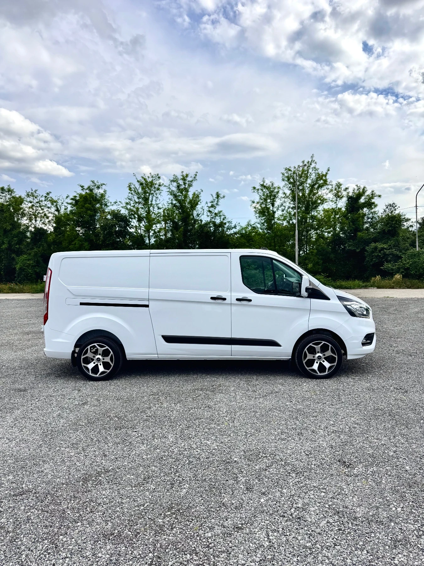 Ford Transit Custom 2.0TDCI 130кс, MAXI Facelift LED фарове, Навигация, снимка 4 - Бусове и автобуси - 54769828