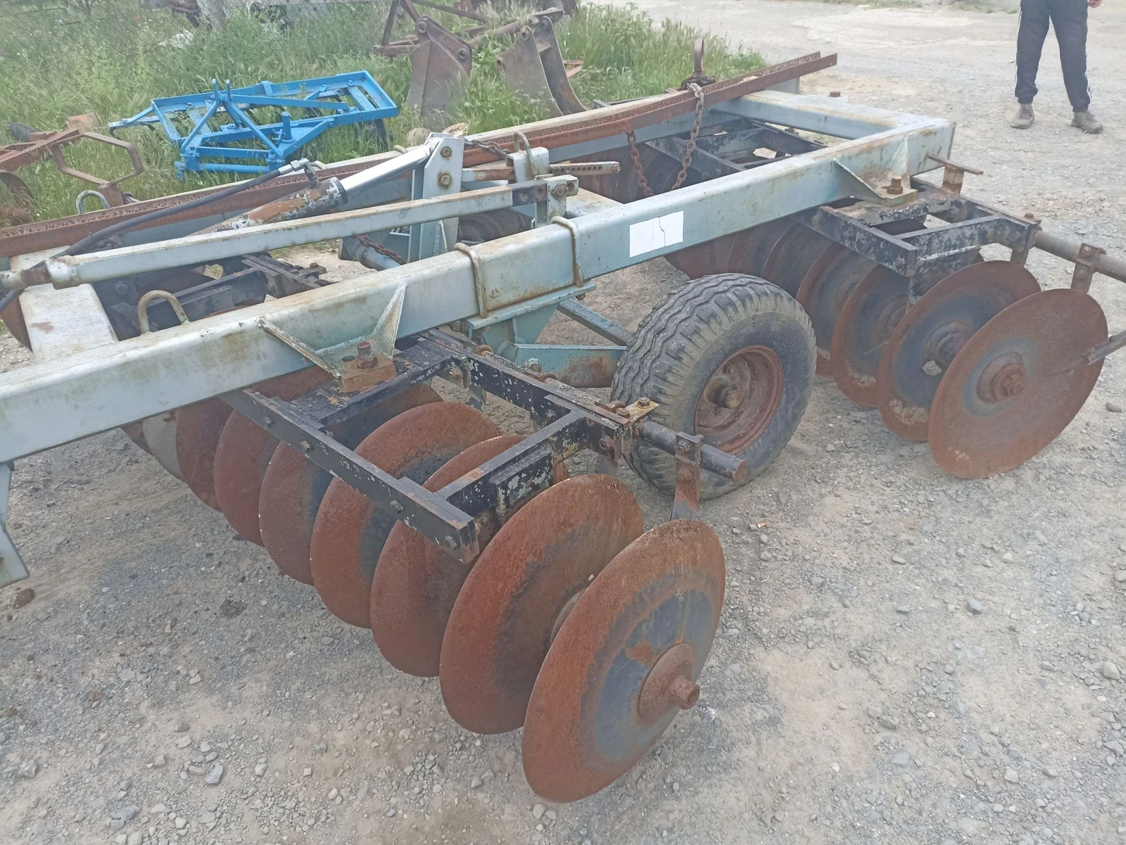  3   | Mobile.bg   12