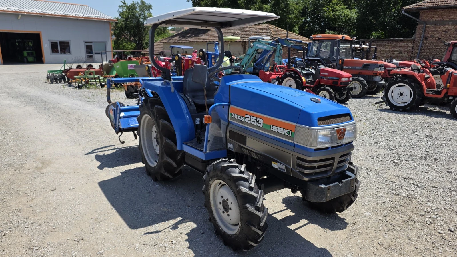 Трактор ISEKI TG253F GEAS с фреза, 4х4, 25 кс., АграБГ Джолев, снимка 6 - Селскостопанска техника - 53429820