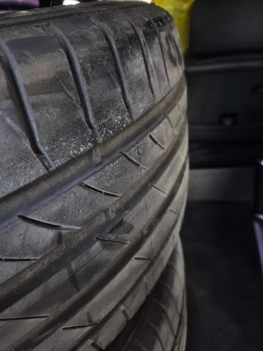 Гуми Зимни 285/45R20, снимка 5 - Гуми и джанти - 53401602