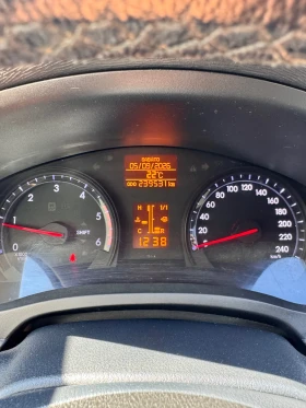 Toyota Avensis Камера алкантара навигация  - 4400 € - 11139213 15