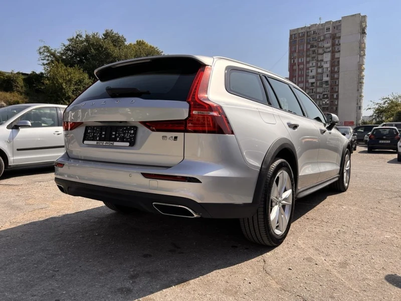 Volvo V60 Cross Country, снимка 3 - Автомобили и джипове - 47253847