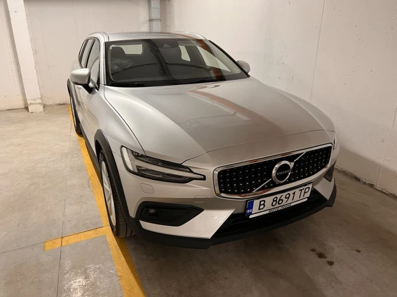 Volvo V60 Cross Country, снимка 1 - Автомобили и джипове - 47253847