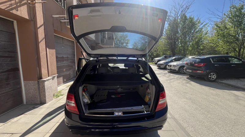 Mercedes-Benz C 200, снимка 16 - Автомобили и джипове - 51492105