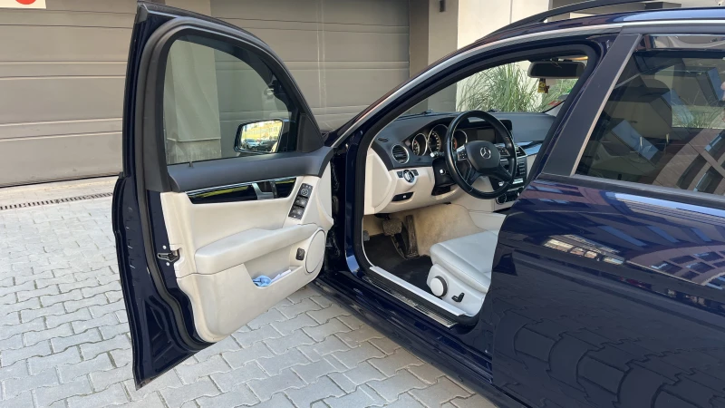 Mercedes-Benz C 200, снимка 9 - Автомобили и джипове - 51492105