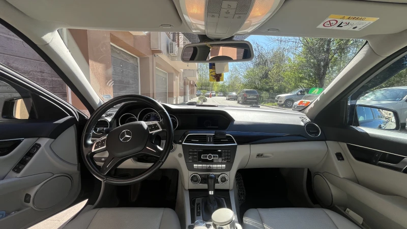 Mercedes-Benz C 200, снимка 15 - Автомобили и джипове - 51492105