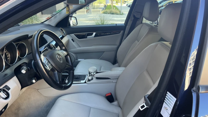 Mercedes-Benz C 200, снимка 11 - Автомобили и джипове - 51492105
