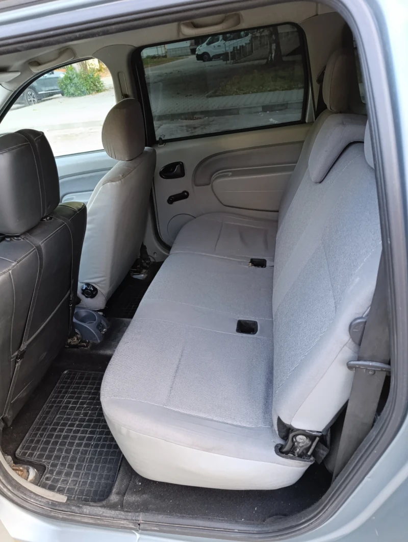 Dacia Logan 1.6MPl, снимка 6 - Автомобили и джипове - 52656361