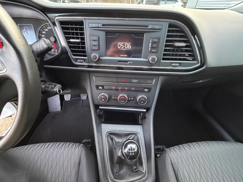 Seat Leon BENZIN* LED* KLIMATIK* , снимка 10 - Автомобили и джипове - 52725776