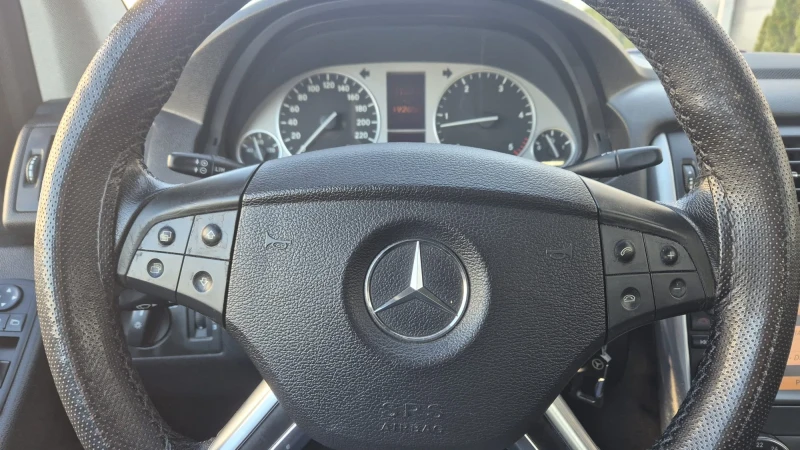 Mercedes-Benz B 180, снимка 15 - Автомобили и джипове - 52929109