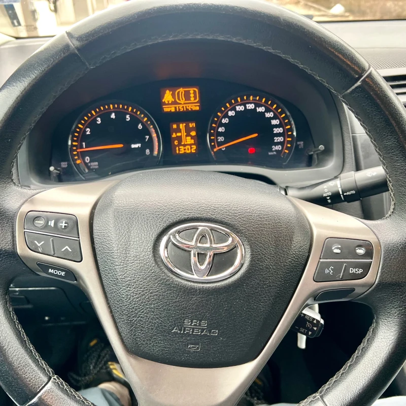 Toyota Avensis, снимка 11 - Автомобили и джипове - 53089023