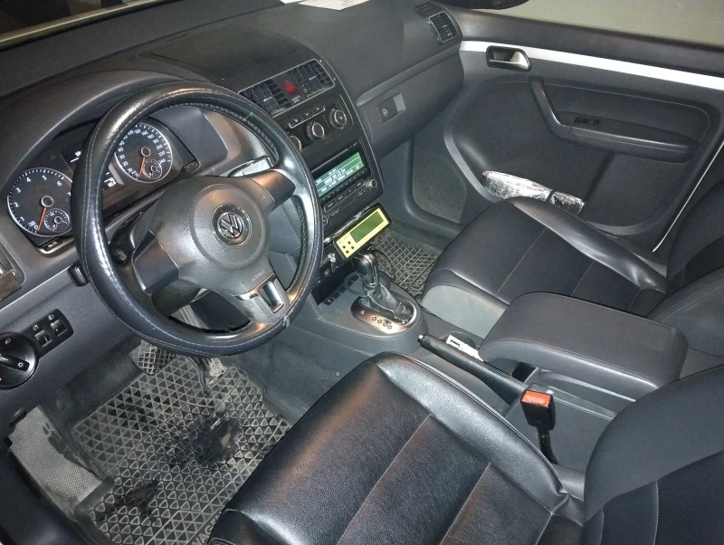 VW Touran 1, 4 TSI ecofuel , снимка 11 - Автомобили и джипове - 53106982