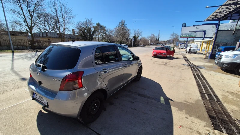 Toyota Yaris, снимка 4 - Автомобили и джипове - 53268795