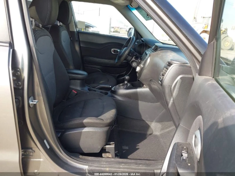 Kia Soul 2.0L I-4 DI, DOHC, VVT, 161HP Front Wheel Drive, снимка 10 - Автомобили и джипове - 53500973