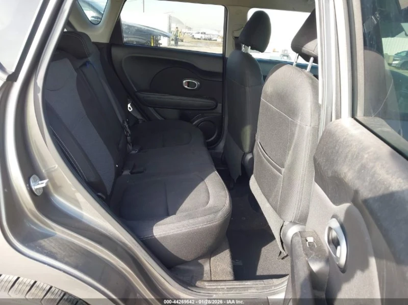 Kia Soul 2.0L I-4 DI, DOHC, VVT, 161HP Front Wheel Drive, снимка 13 - Автомобили и джипове - 53500973