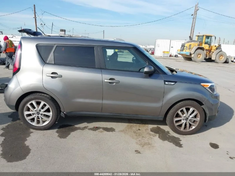 Kia Soul 2.0L I-4 DI, DOHC, VVT, 161HP Front Wheel Drive, снимка 5 - Автомобили и джипове - 53500973