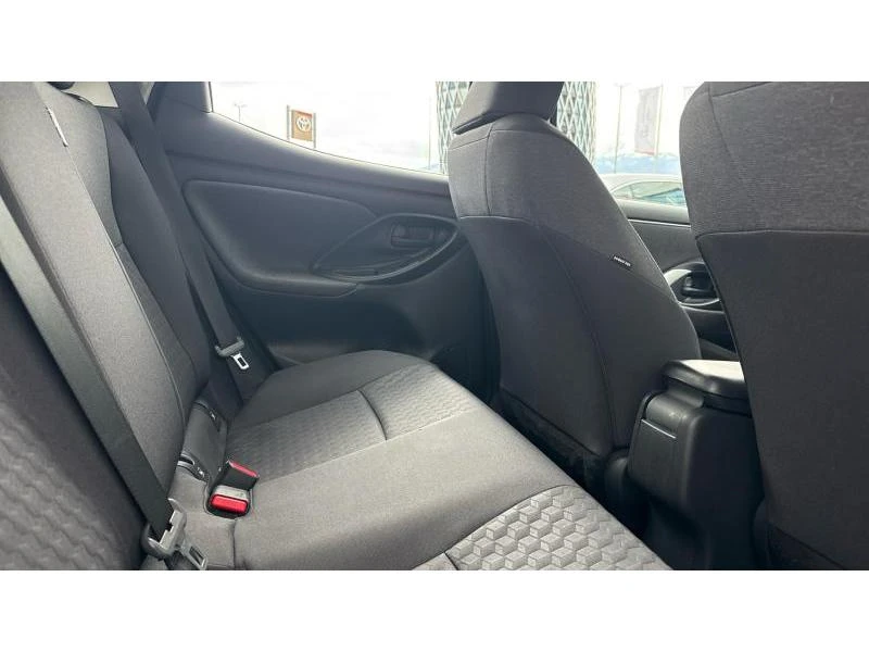 Toyota Yaris 1.5 HSD DYNAMIC - изображение 7