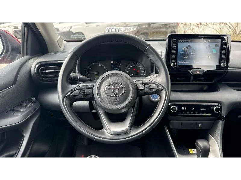 Toyota Yaris 1.5 HSD DYNAMIC - изображение 9