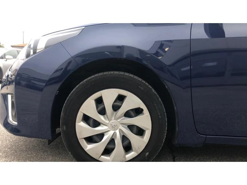 Toyota Corolla SDN - изображение 9