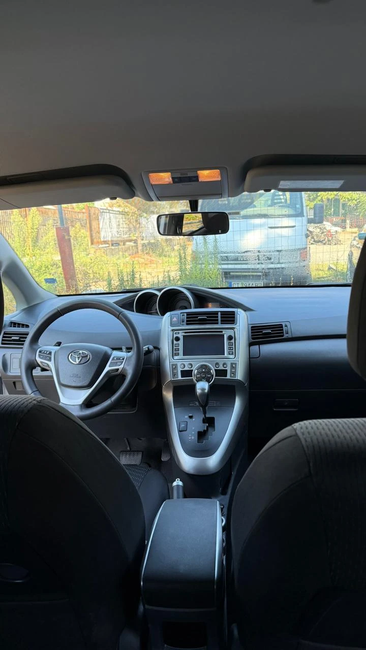 Toyota Verso, снимка 8 - Автомобили и джипове - 53020713