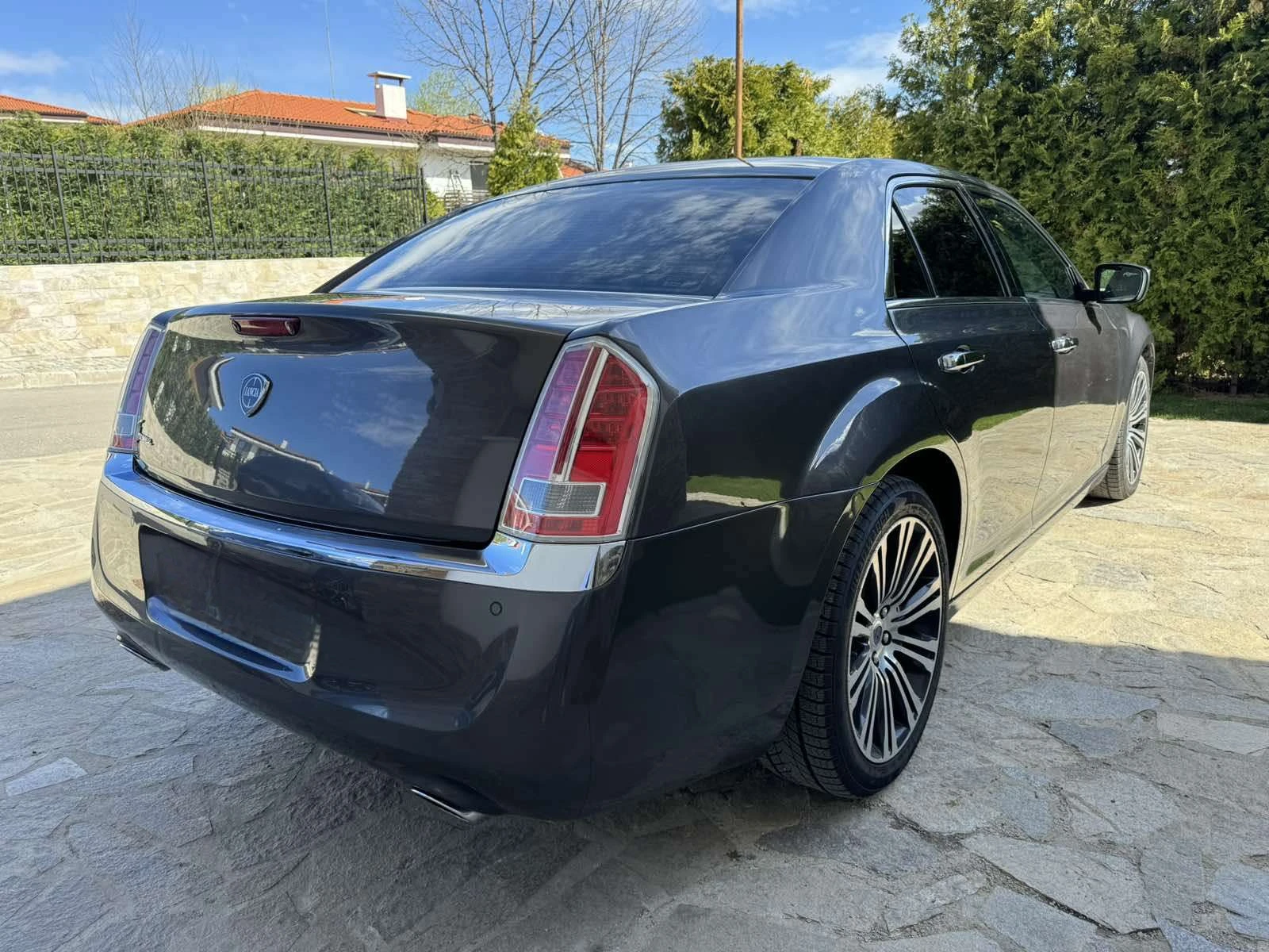 Lancia Thema 3.6l V6 PENTASTAR - изображение 4