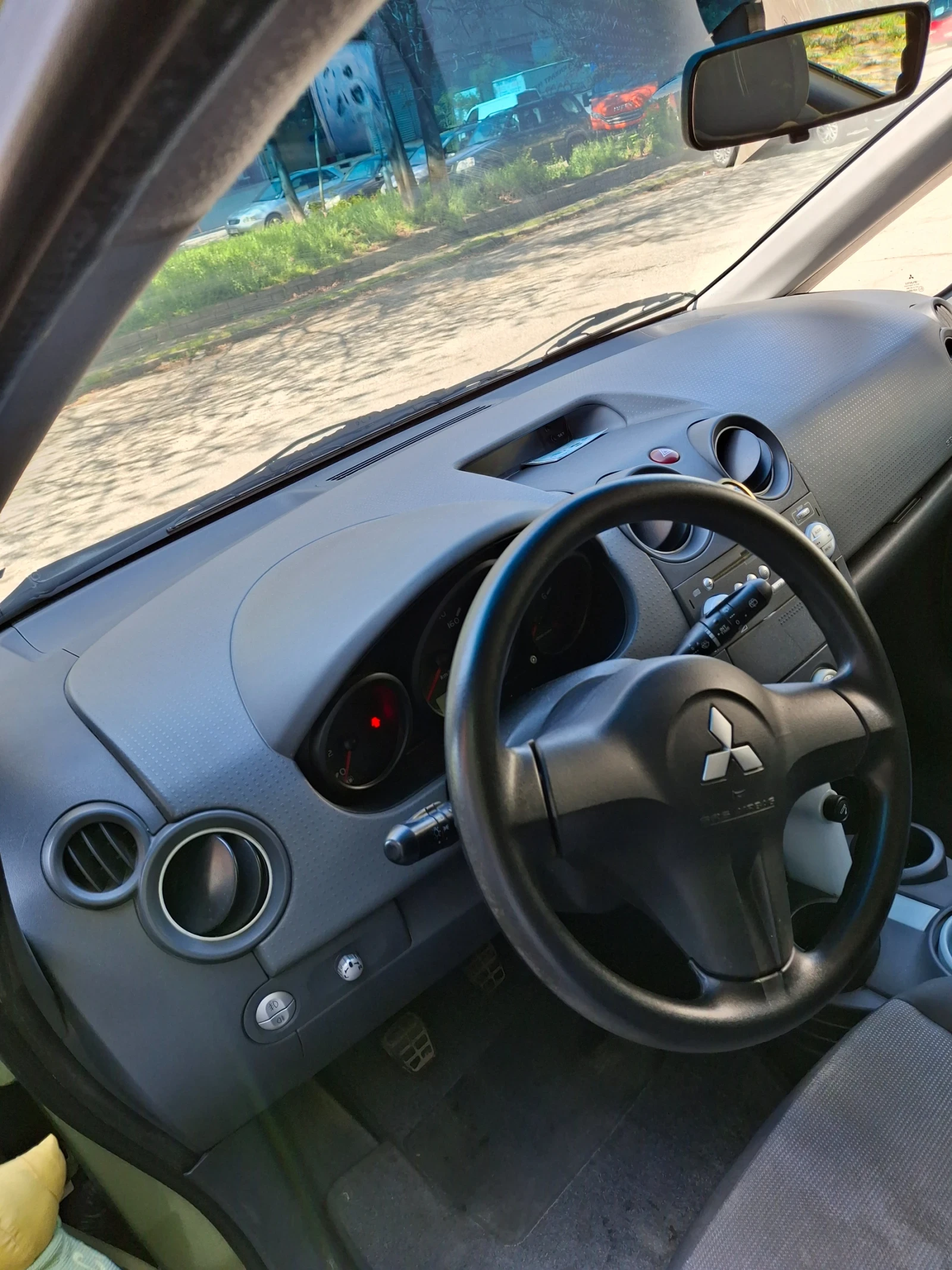 Mitsubishi Colt  - изображение 5