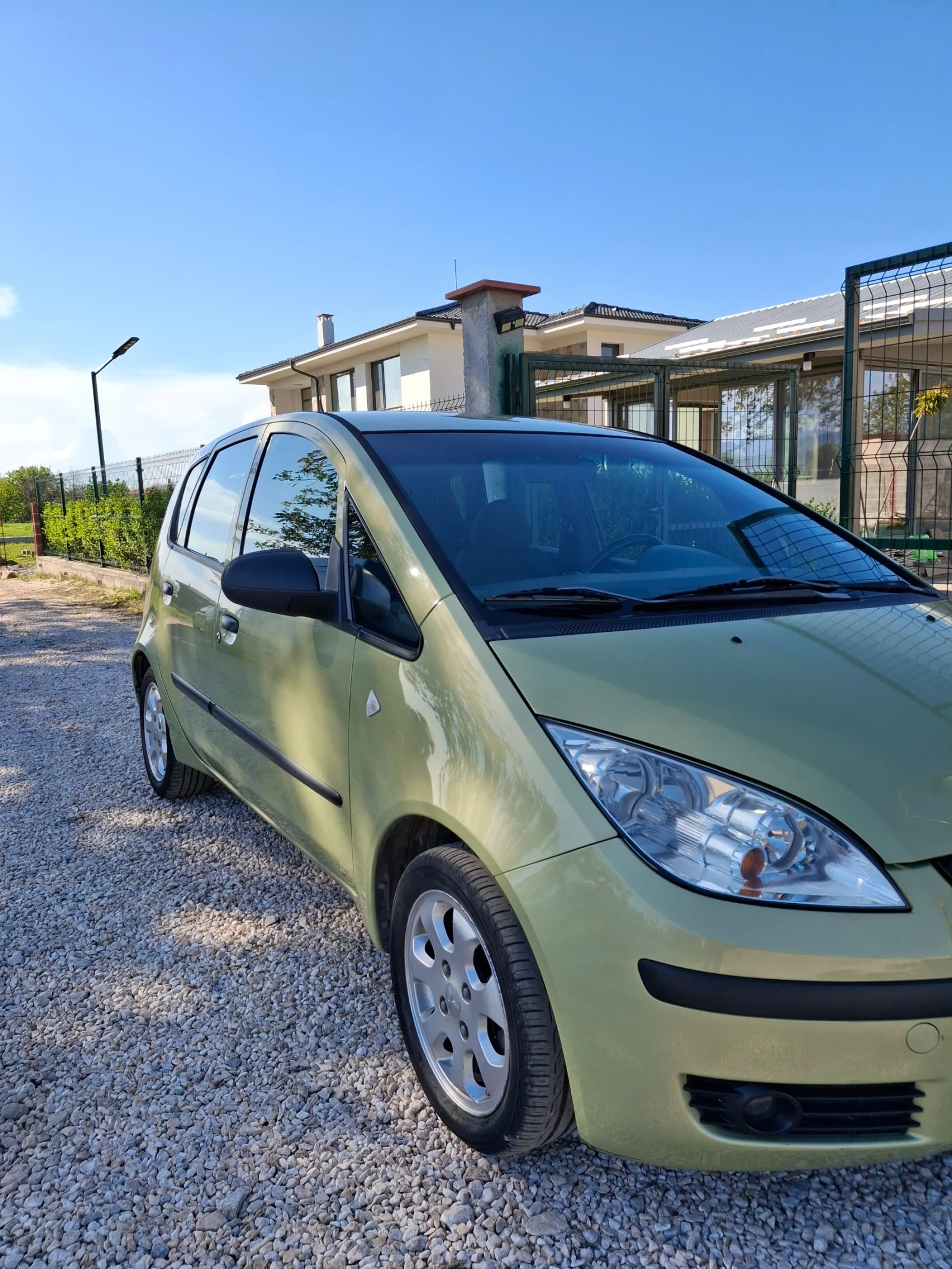 Mitsubishi Colt  - изображение 2
