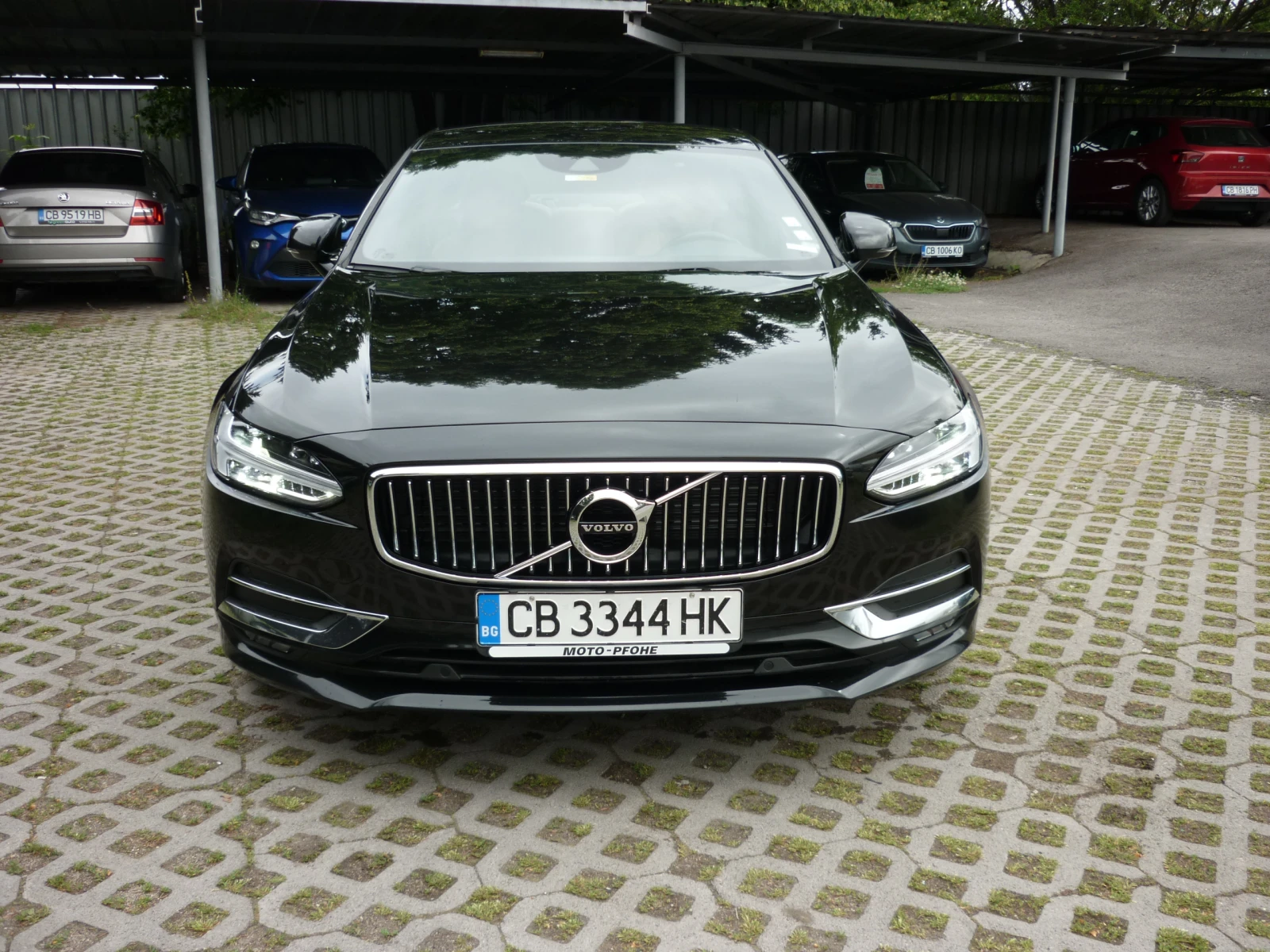 Volvo S90 D5 Inscription 4WD 235 К.С - изображение 2