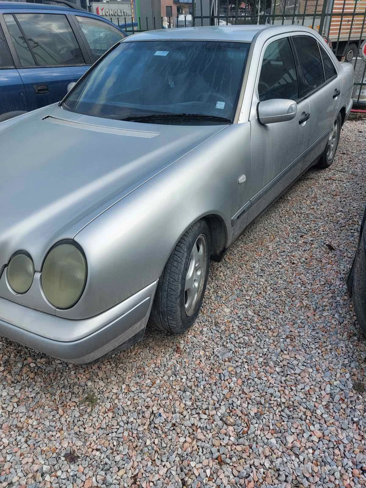 Mercedes-Benz E 250  - изображение 2