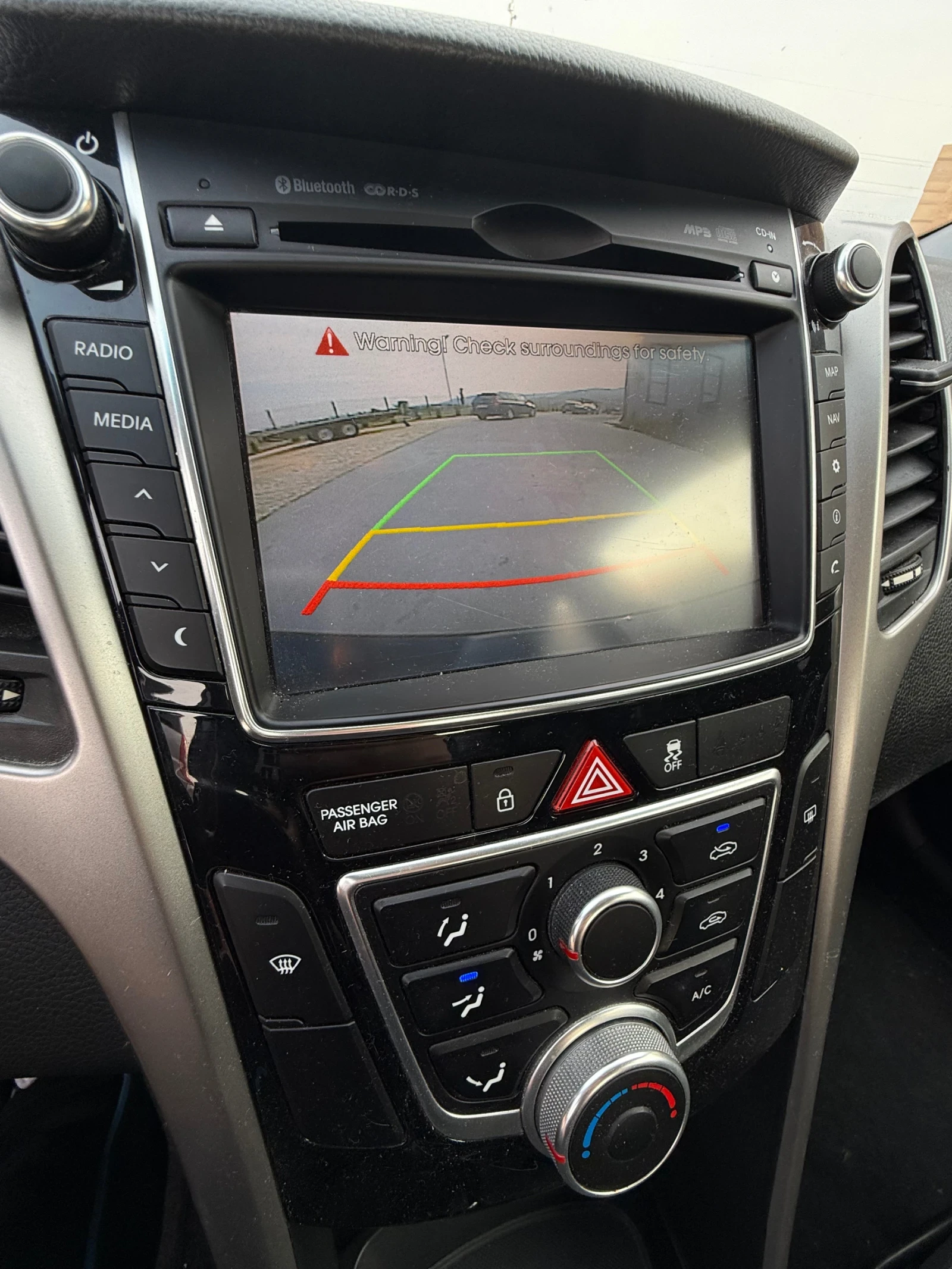 Hyundai I30 1.6 CRDI Facelift - изображение 5