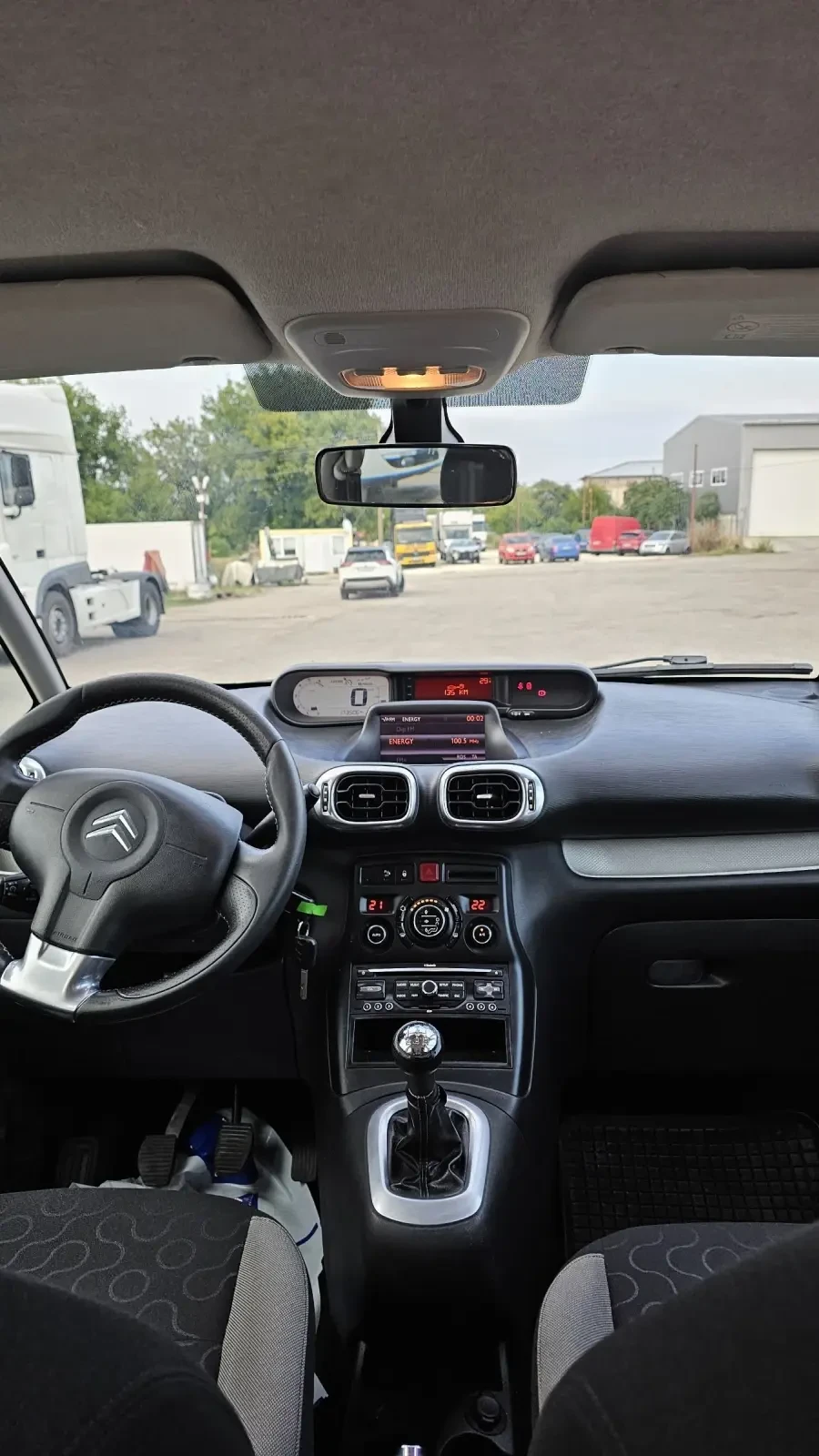 Citroen C3 Picasso КАТО НОВА, КЛИМАТРОНИК, НАВИГАЦИЯ  | Mobile.bg — изображение 12