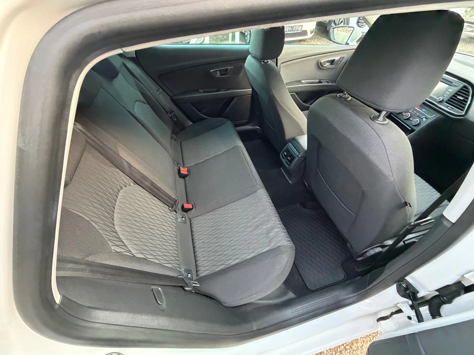 Seat Leon BENZIN* LED* KLIMATIK*  | Mobile.bg   8