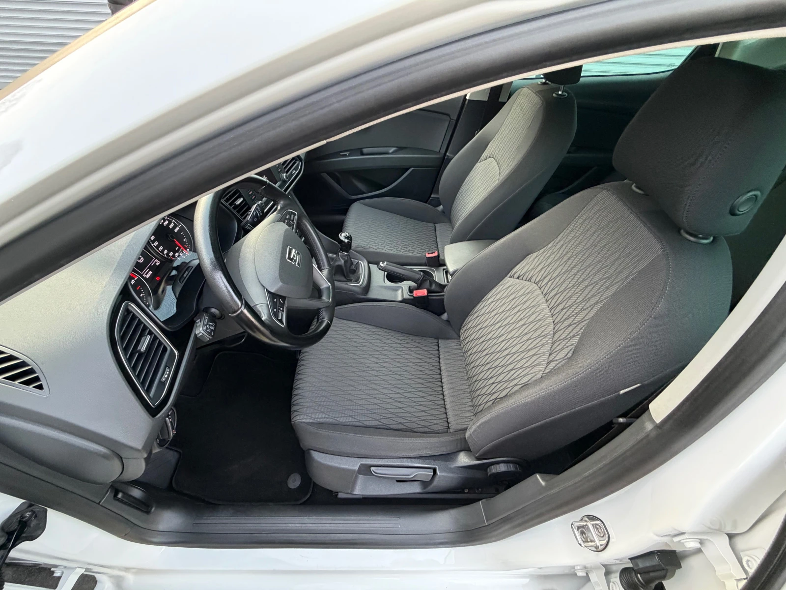 Seat Leon BENZIN* LED* KLIMATIK*  | Mobile.bg   9