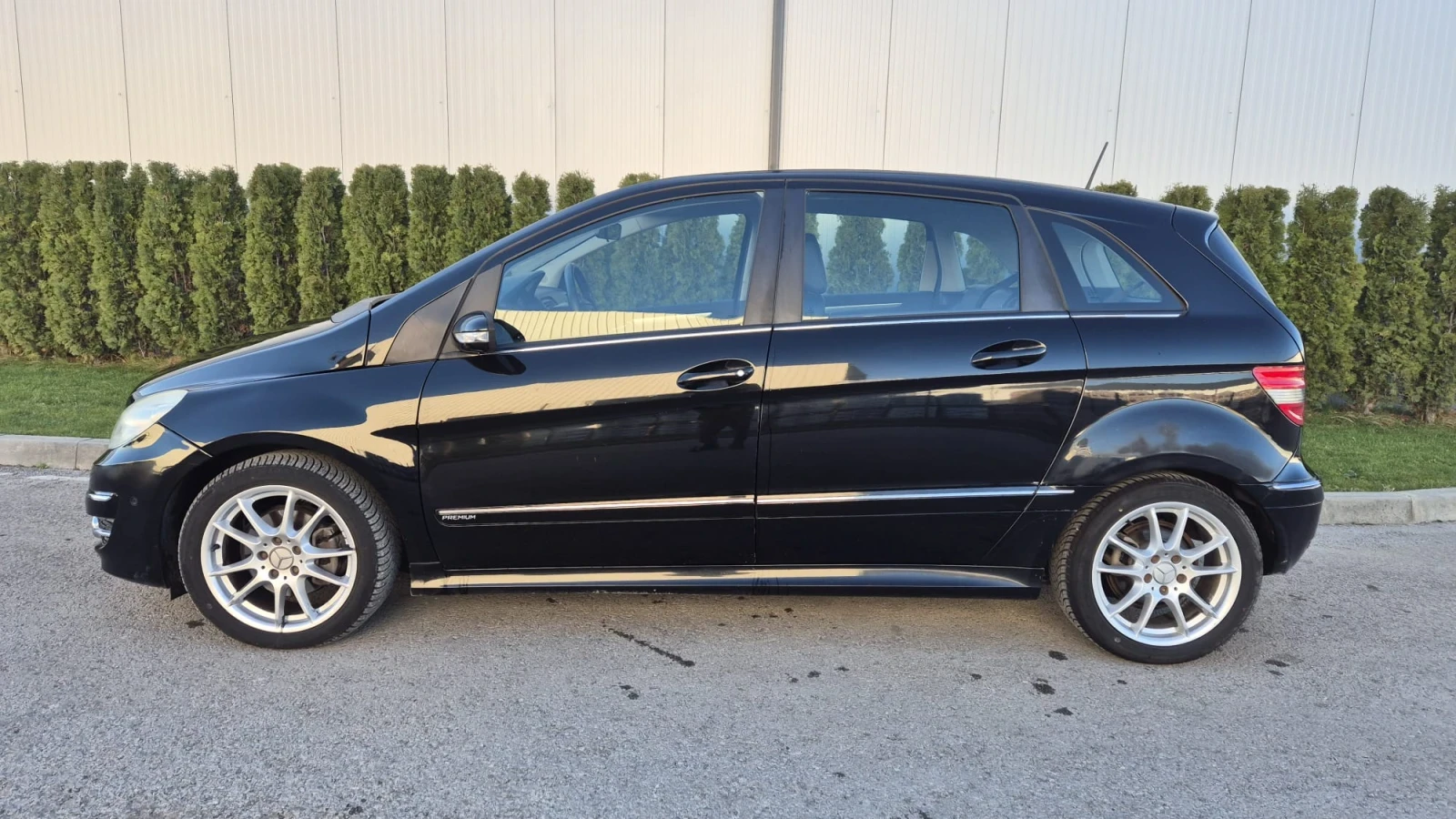 Mercedes-Benz B 180  - изображение 4