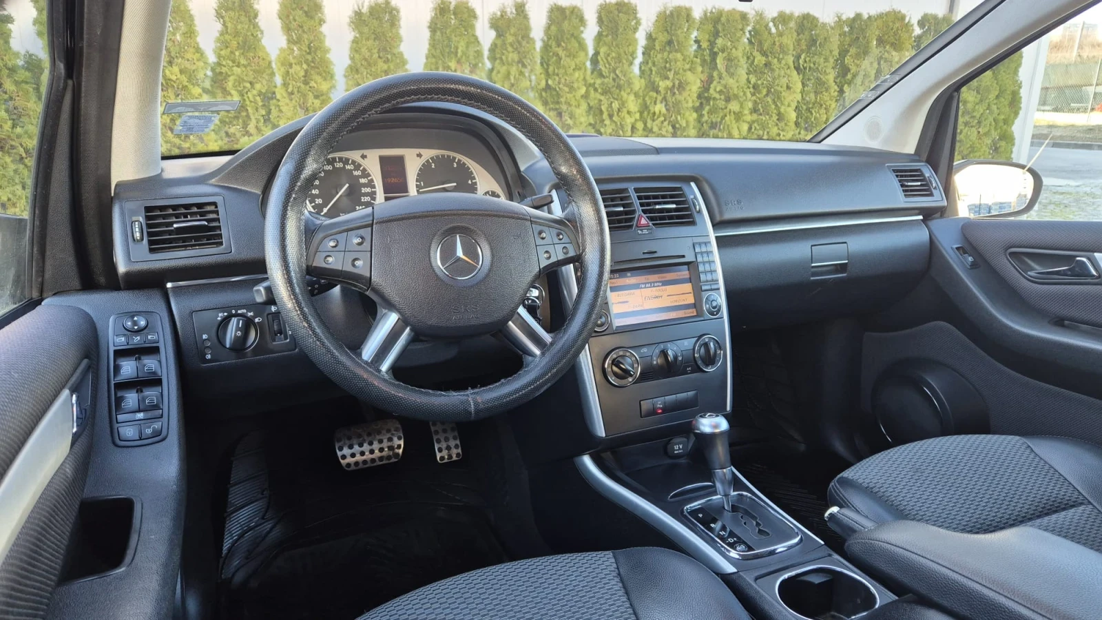 Mercedes-Benz B 180  - изображение 8